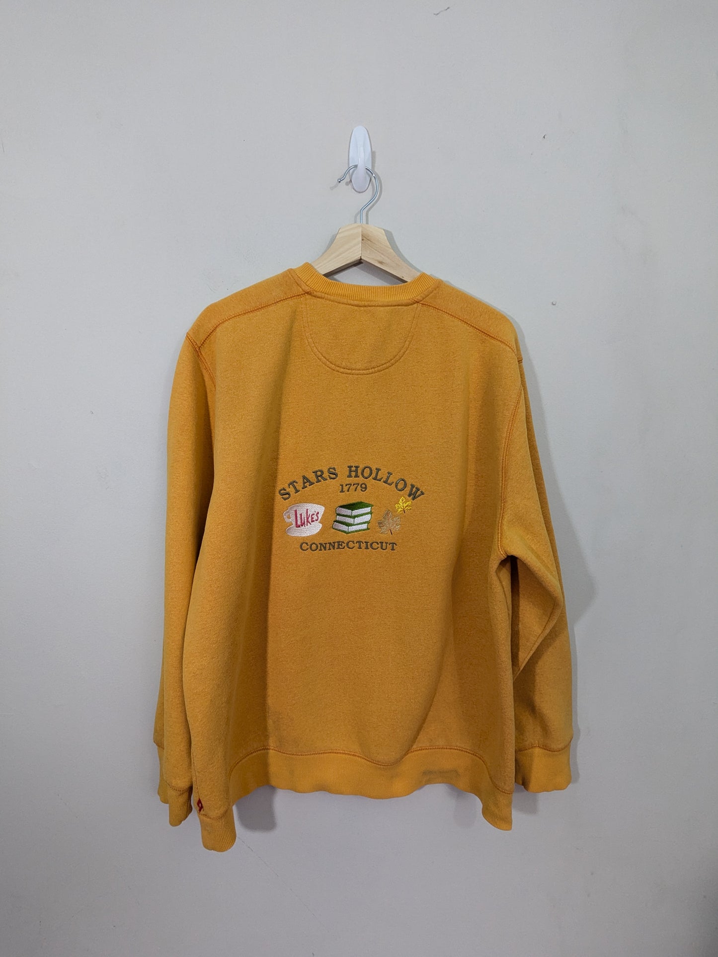 Stars Hollow / Gilmore Girls Inspired Mustard Sweatshirt - Size XL *PLEASE READ DESCRIPTION* - Bookish, Cosy, Autumnal Clothing