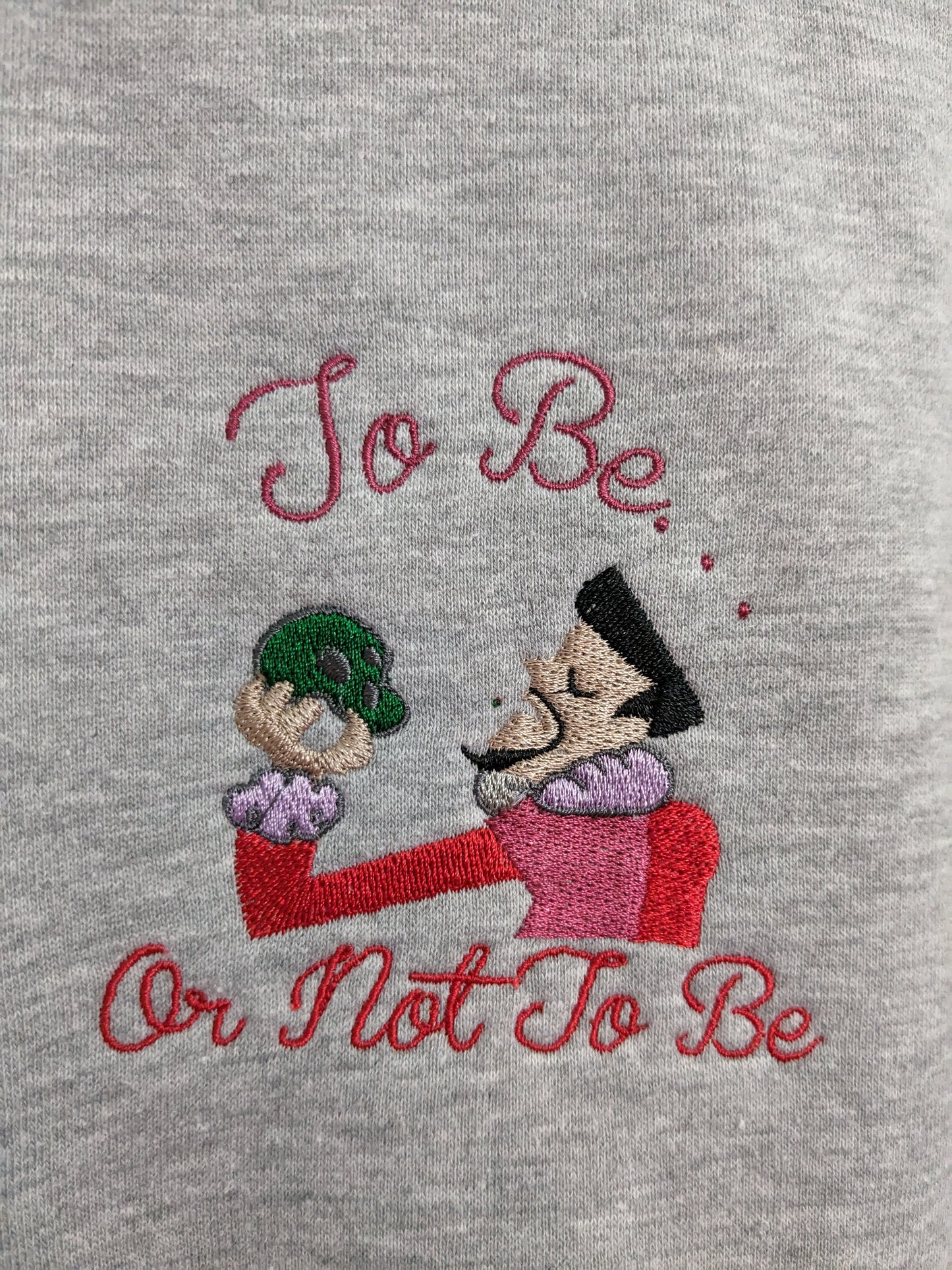 Size 10/12 Cropped Sweatshirt T-Shirt - Very Y2K - Hamlet Illustration and Quote - To Be... Or Not To Be